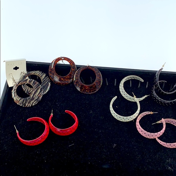 Earring bundle deal - Picture 1 of 6